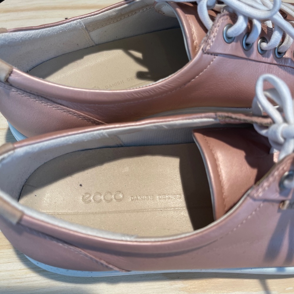 ECCO woman metalic rose gold snikers size eu 41 US 10 - Picture 9 of 14